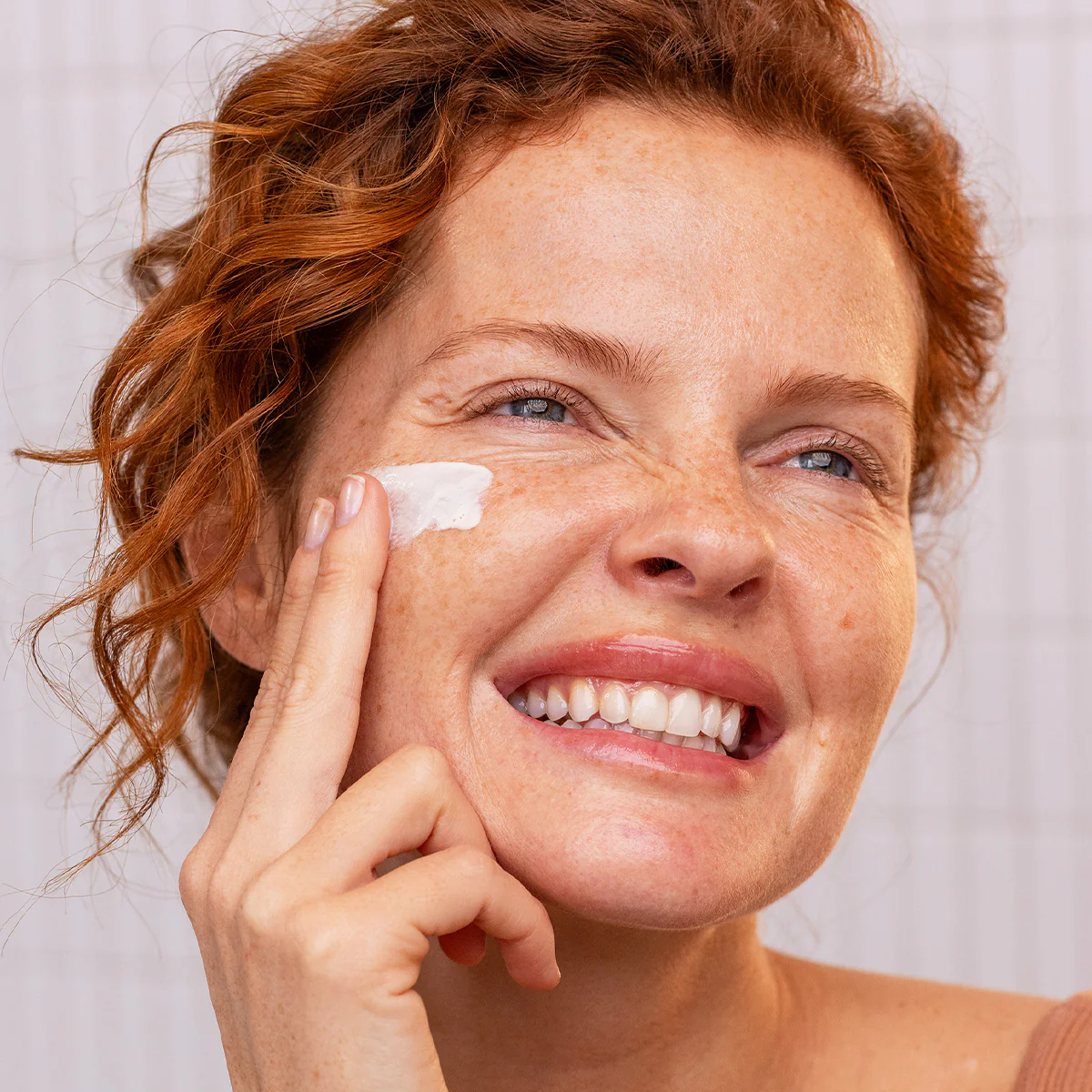 SUN SECURE Fluide Photo-Age SPF50+ - Image 3